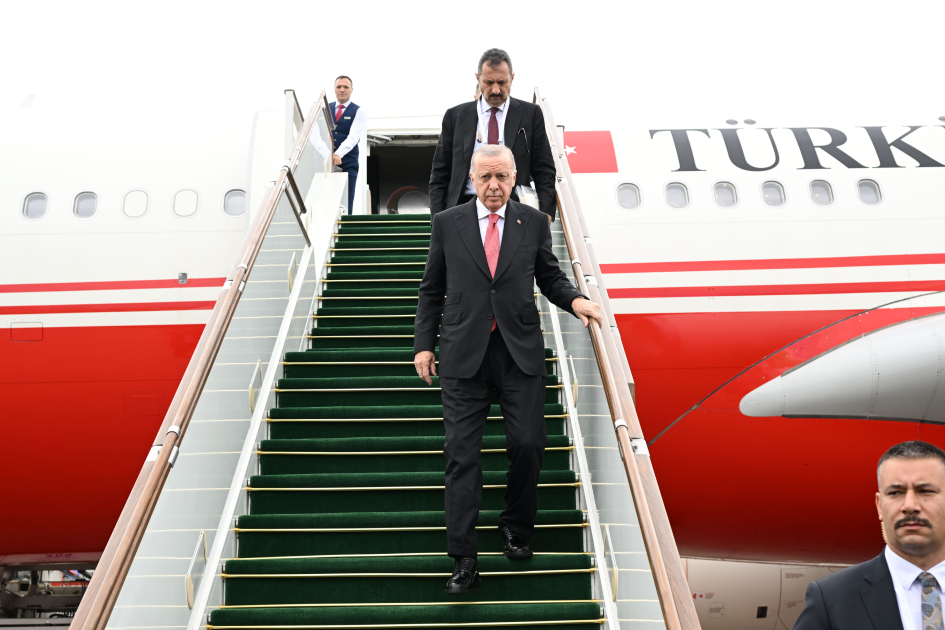 Ərdoğan Azərbaycana GƏLDİ - FOTO