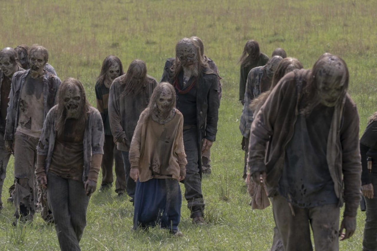 Yeni DƏB – Şəhərə “zombi”lər GƏLƏCƏK – FOTO