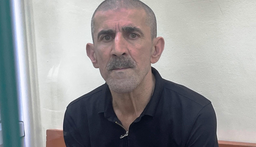 Azərbaycanda silsilə qətllər törədən dəstə başçısı: "İşgəncə ilə öldürdük, getdik yeyib-içməyə" Azərbaycanda silsilə qətllər törədən dəstə başçısı: "İşgəncə ilə öldürdük, getdik yeyib-içməyə"