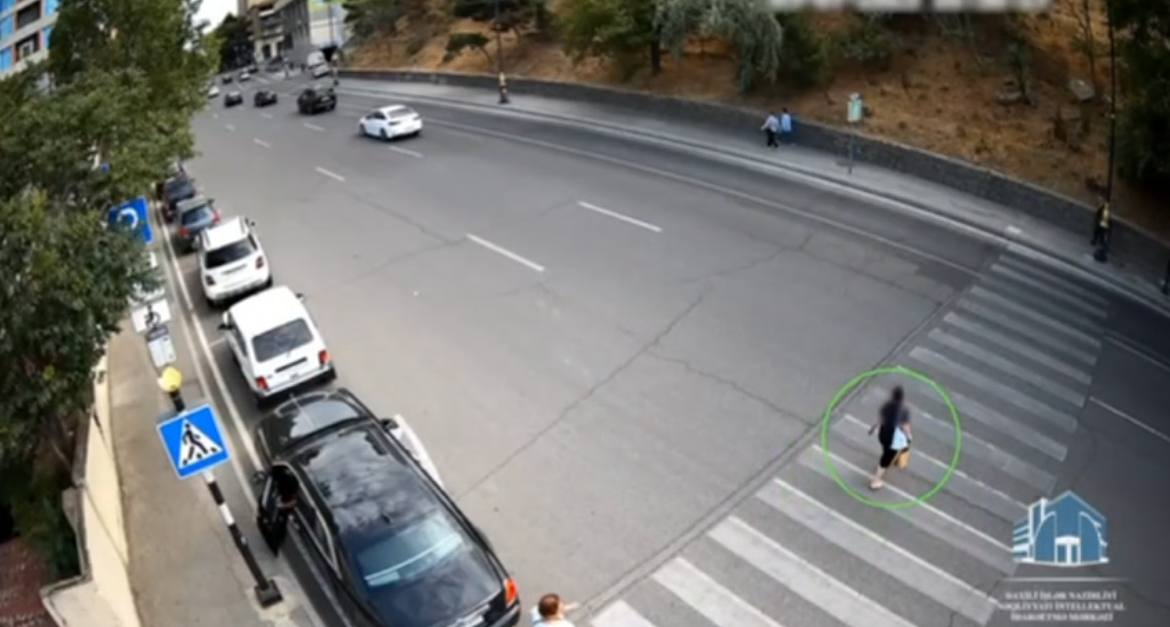 Bakıda moped piyadanı vurdu - ANBAAN VİDEO
