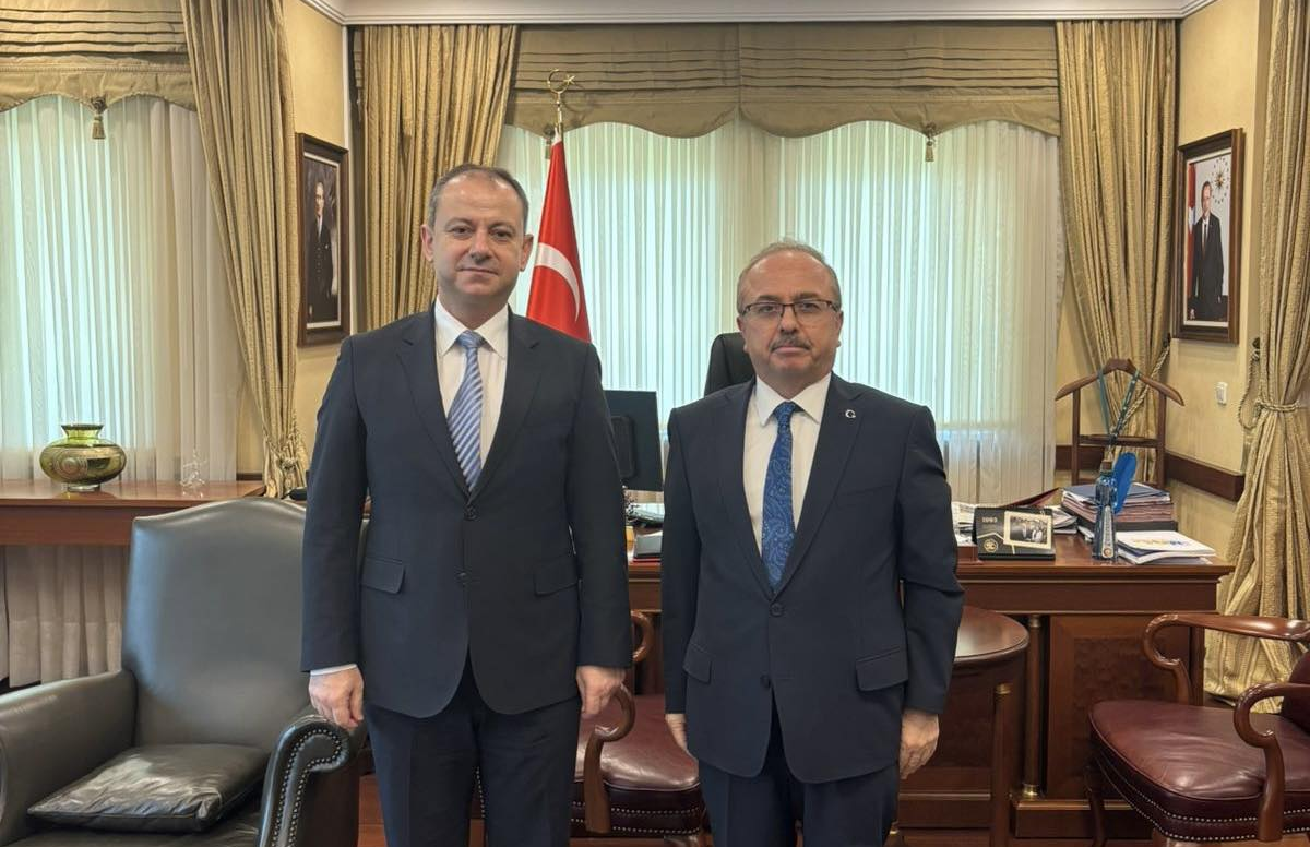 Türkiyəli general Azərbaycana GƏLDİ Türkiyəli general Azərbaycana GƏLDİ