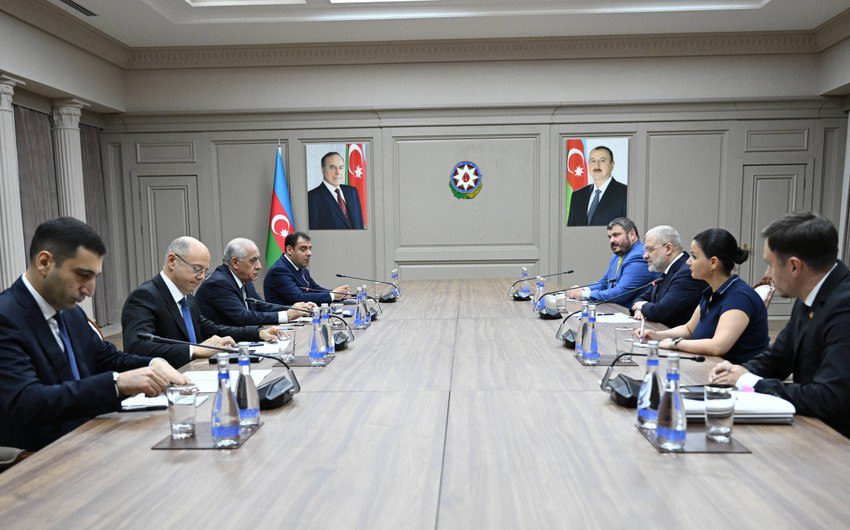 Baş nazir Ukraynanın energetika naziri ilə görüşüb - FOTO