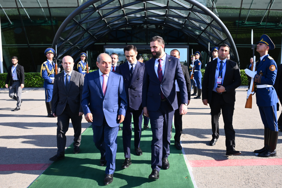 Əhməd Əl Şaraanın Azərbaycana səfəri BAŞA ÇATDI - FOTO Əhməd Əl Şaraanın Azərbaycana səfəri BAŞA ÇATDI - FOTO