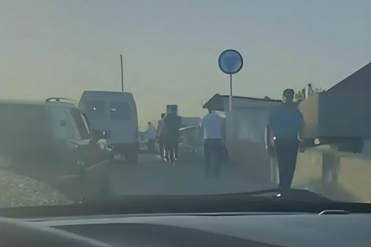 Xırdalan yolunda SƏKİ PROBLEMİ: Piyadalar həyatlarını riskə atırlar - VİDEO