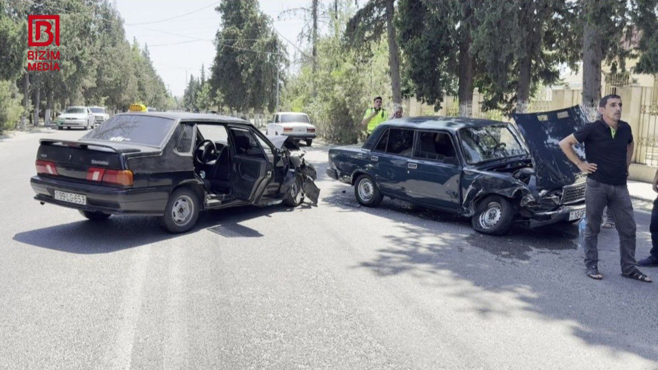 Ucarda AĞIR QƏZA: 3 yaralı var – FOTO Ucarda AĞIR QƏZA: 3 yaralı var – FOTO