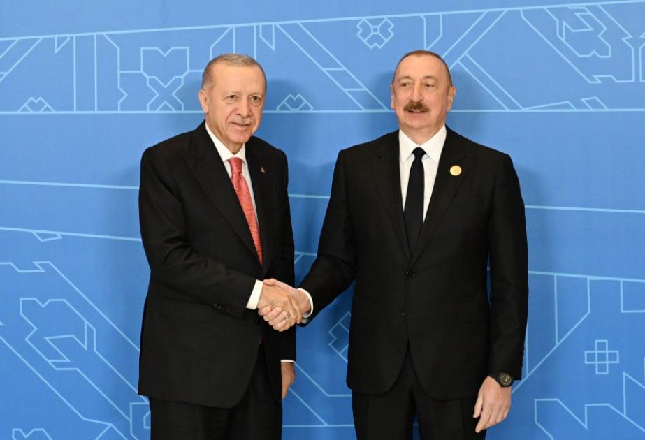 İlham Əliyev: “Şuşa Bəyannaməsindən qaynaqlanan strateji müttəfiqliyimiz bundan sonra da möhkəmlənəcək” İlham Əliyev: “Şuşa Bəyannaməsindən qaynaqlanan strateji müttəfiqliyimiz bundan sonra da möhkəmlənəcək”