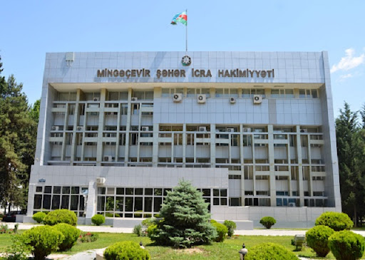 İcra hakimiyyətinin binasındakı müəmmalı ölümlə bağlı AÇIQLAMA – “Diqqətsizlik olub...”