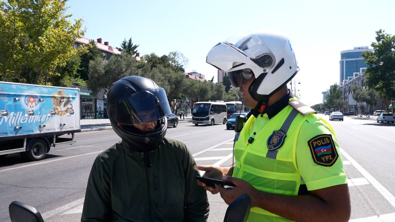 Sürət həddini aşan, təhlükəli manevrlər edən motosiklet sürücüləri müəyyən olundu - FOTO/VİDEO Sürət həddini aşan, təhlükəli manevrlər edən motosiklet sürücüləri müəyyən olundu - FOTO/VİDEO
