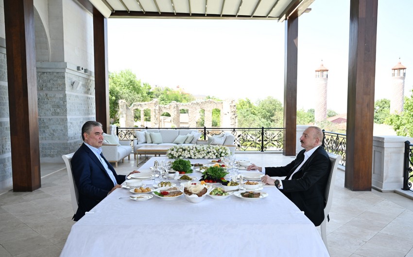 İlham Əliyev və Berdiməhəmmədov Şuşada birgə nahar etdilər - FOTO
