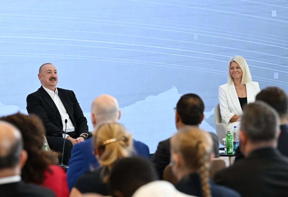 Prezident: “Azərbaycan ilə Çinin ticarət həcminin artırılmasına dair böyük planları var” Prezident: “Azərbaycan ilə Çinin ticarət həcminin artırılmasına dair böyük planları var”