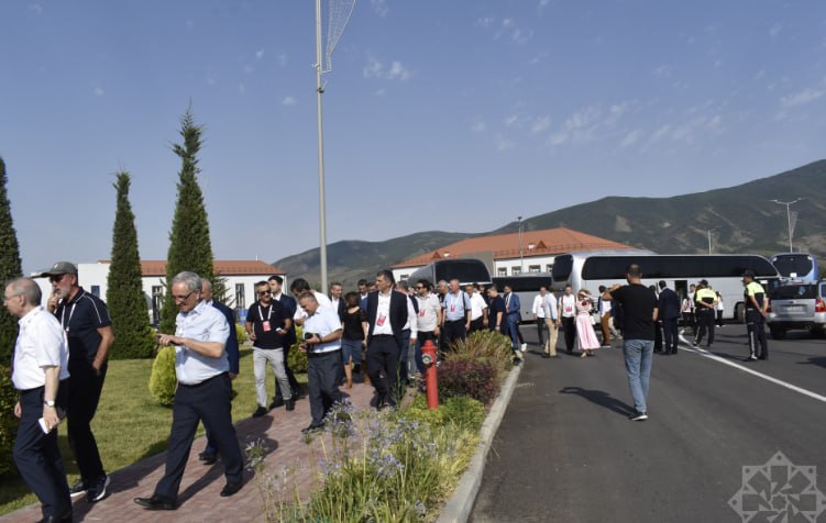 III Şuşa Qlobal Media Forumunun iştirakçıları Xocalıda - FOTO