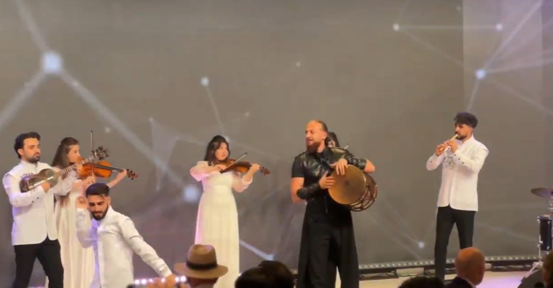 Şuşada III Qlobal Media Forumunun iştirakçıları üçün qala-konsert keçirilir -VİDEO Şuşada III Qlobal Media Forumunun iştirakçıları üçün qala-konsert keçirilir -VİDEO