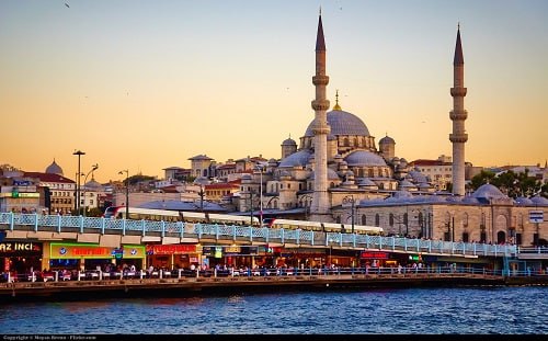 Rus milyarderlər Türkiyəyə “qaçır” – Səbəb Rus milyarderlər Türkiyəyə “qaçır” – Səbəb