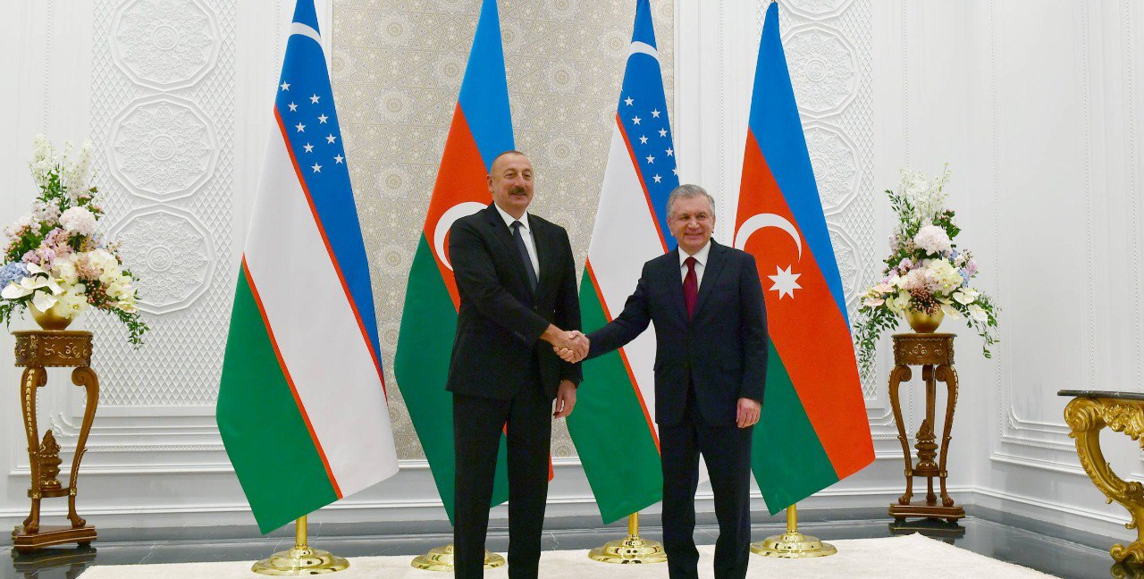 İlham Əliyev Şavkat Mirziyoyevə zəng etdi