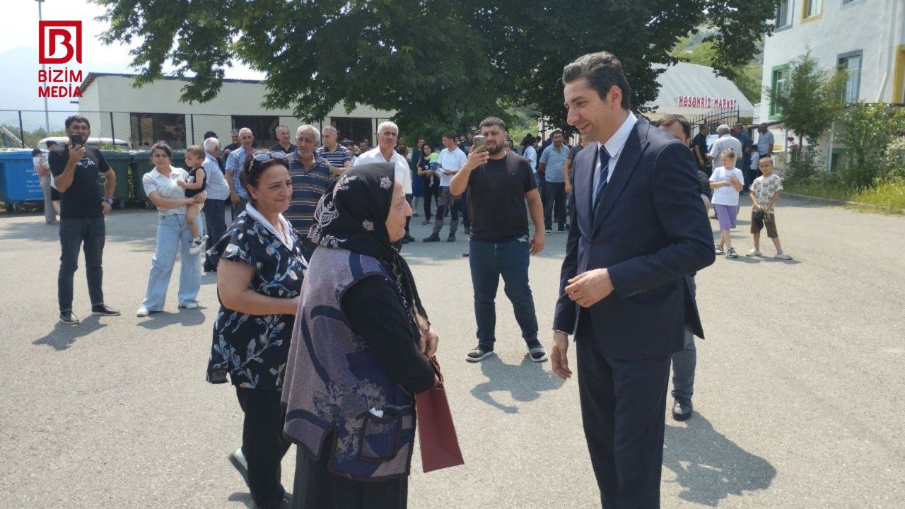 Həsənriz kəndinə köçürülən ailələrə mənzillərinin açarları təqdim olundu – FOTO