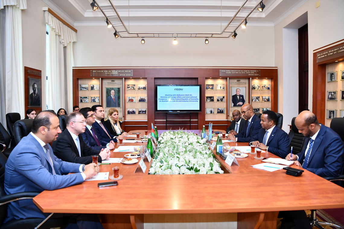Somali Federativ Respublikasının xarici işlər naziri ADNSU-da - FOTO