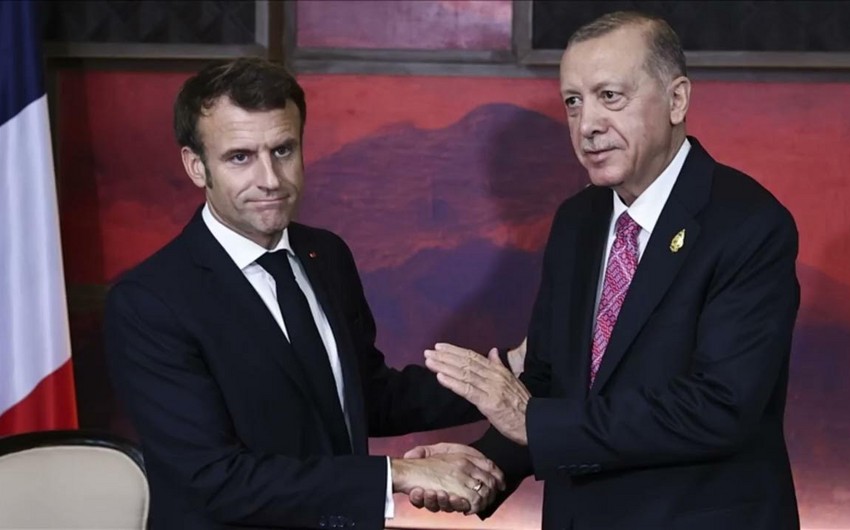 Makron Ərdoğanla Qəzzadakı vəziyyəti müzakirə etdi