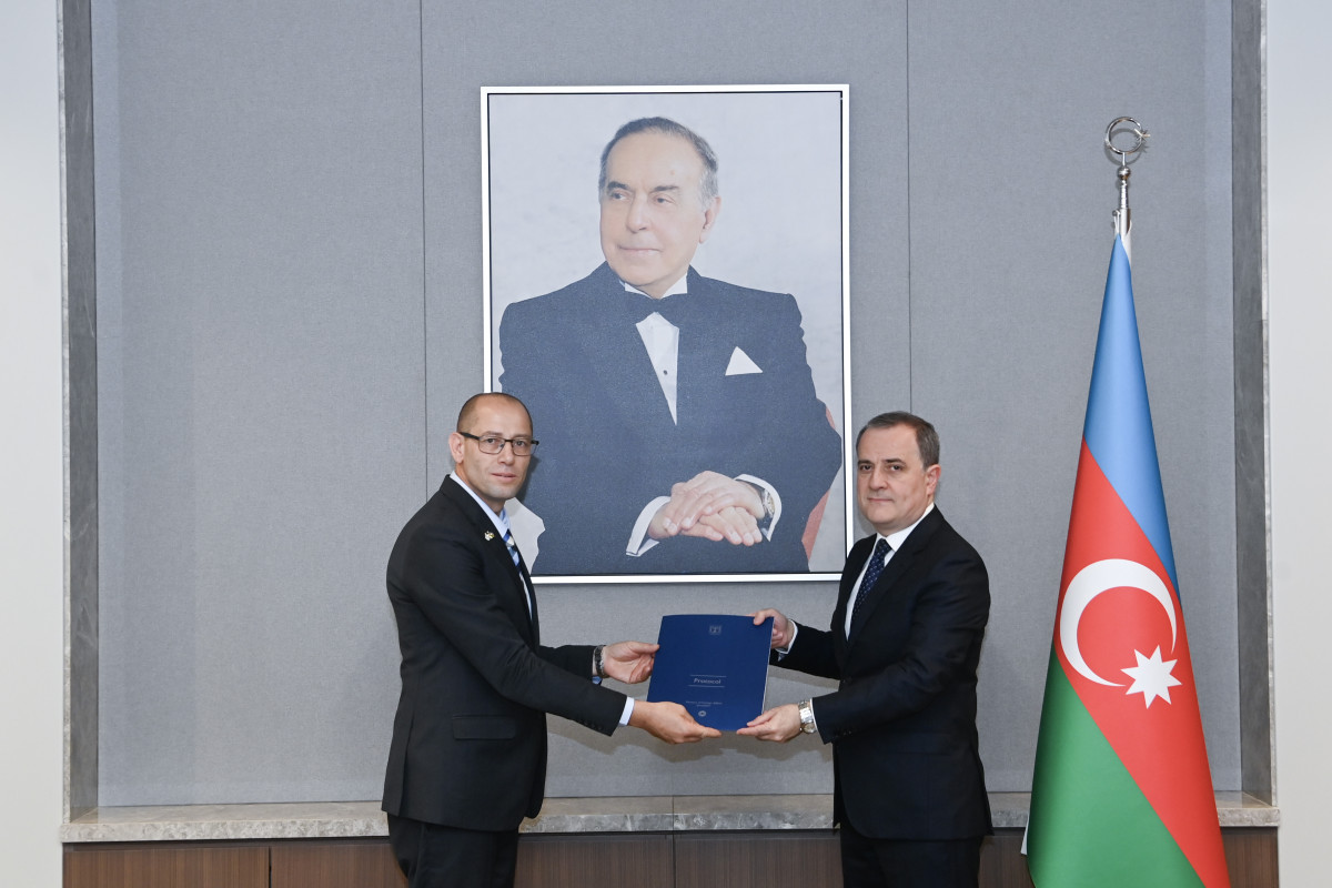 Ceyhun Bayramov İsrailin yeni təyin olunmuş səfiri ilə görüşdü – FOTO