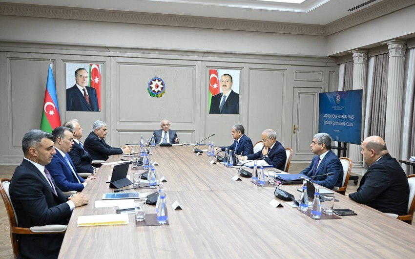 Baş nazir İqtisadi Şuranı topladı, büdcə-vergi siyasəti müzakirə olundu - FOTO