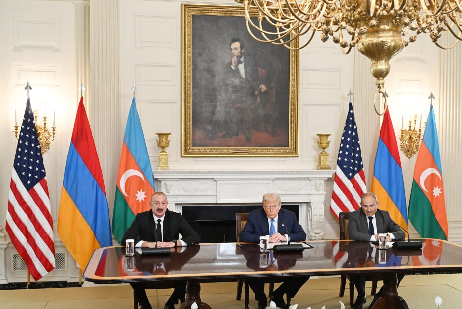 Ağ Evdəki mətbuat konfransının TAM VİDEOSU Ağ Evdəki mətbuat konfransının TAM VİDEOSU