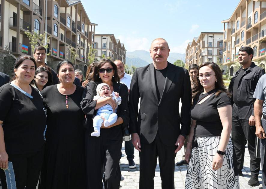 Bu da Kəlbəcərin ən kiçik sakini - FOTO/VİDEO