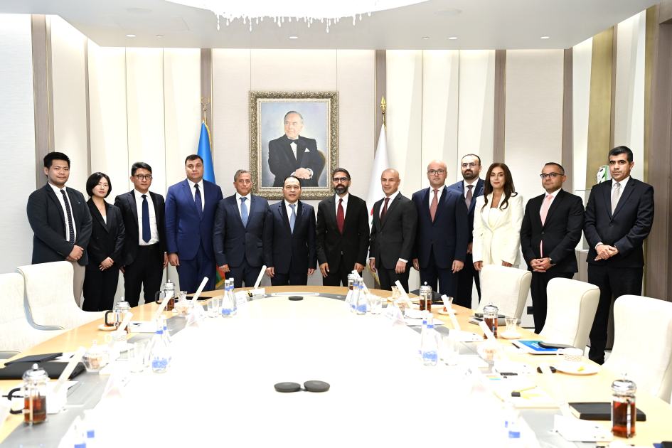 SOCAR-ın prezidenti CC7 nümayəndə heyəti ilə əməkdaşlıq imkanlarını MÜZAKİRƏ ETDİ - FOTO SOCAR-ın prezidenti CC7 nümayəndə heyəti ilə əməkdaşlıq imkanlarını MÜZAKİRƏ ETDİ - FOTO