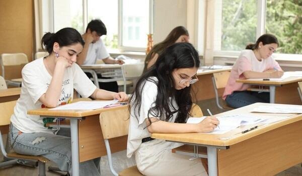 Bu ixtisasın keçid balı 683 olub