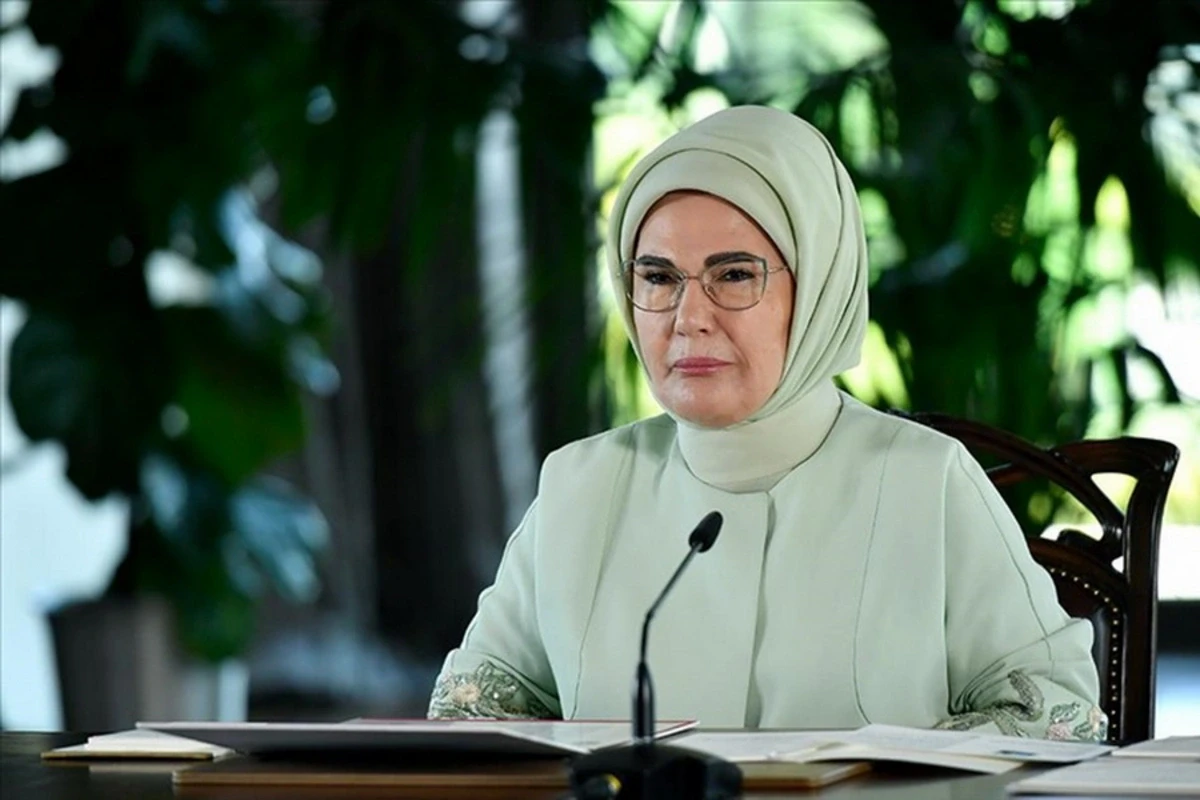 Əminə Ərdoğan Trampın xanımına məktubla ÇAĞIRIŞ ETDİ
