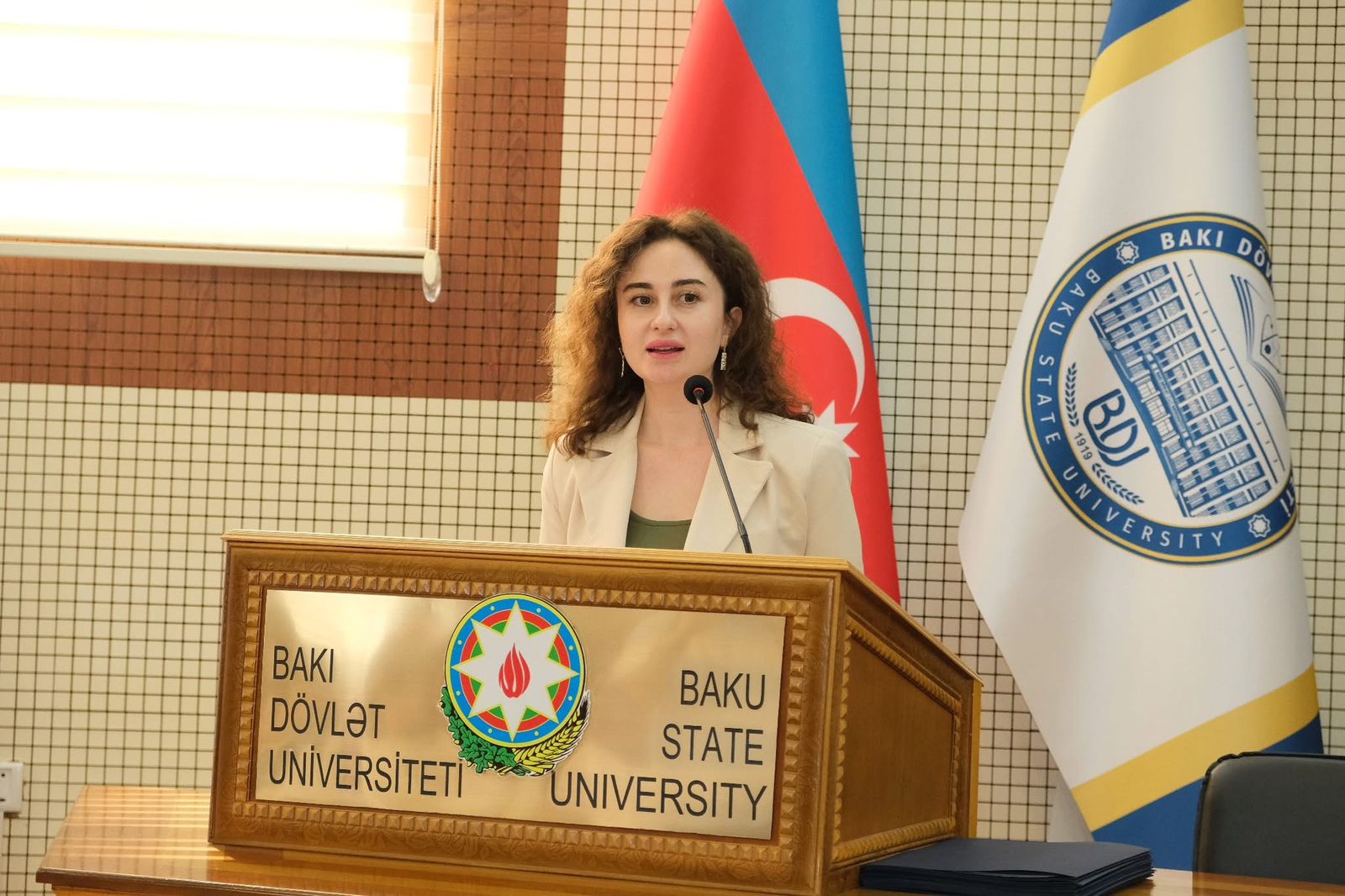 Ramil Səfərovun həyat yoldaşı BDU-dakı işindən AYRILDI - FOTO