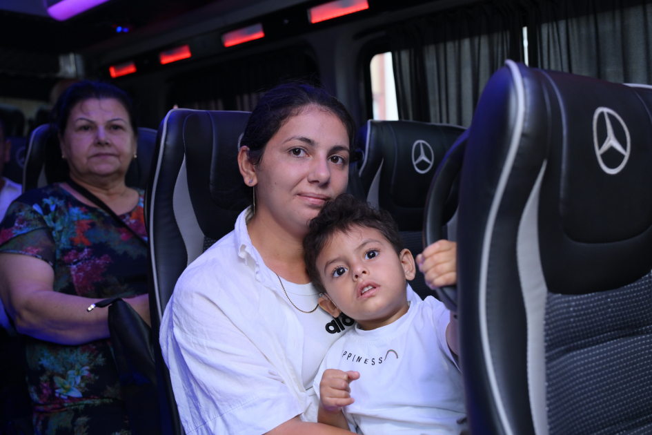 Onlar da doğma yurdlarına qayıdır – FOTO Onlar da doğma yurdlarına qayıdır – FOTO