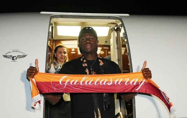 “Qalatasaray”ın yeni transferi İSTANBULDA