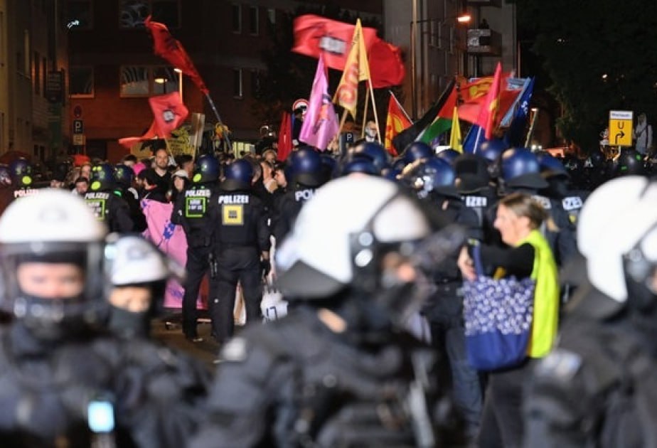Kölndə iğtişaşlar: 12 polis əməkdaşı xəsarət aldı