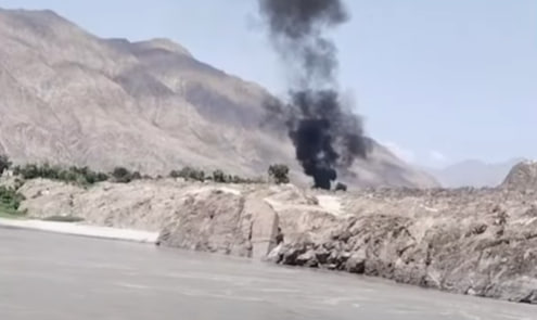 Pakistanda helikopter qəzaya düşdü: 5 ölü var - VİDEO