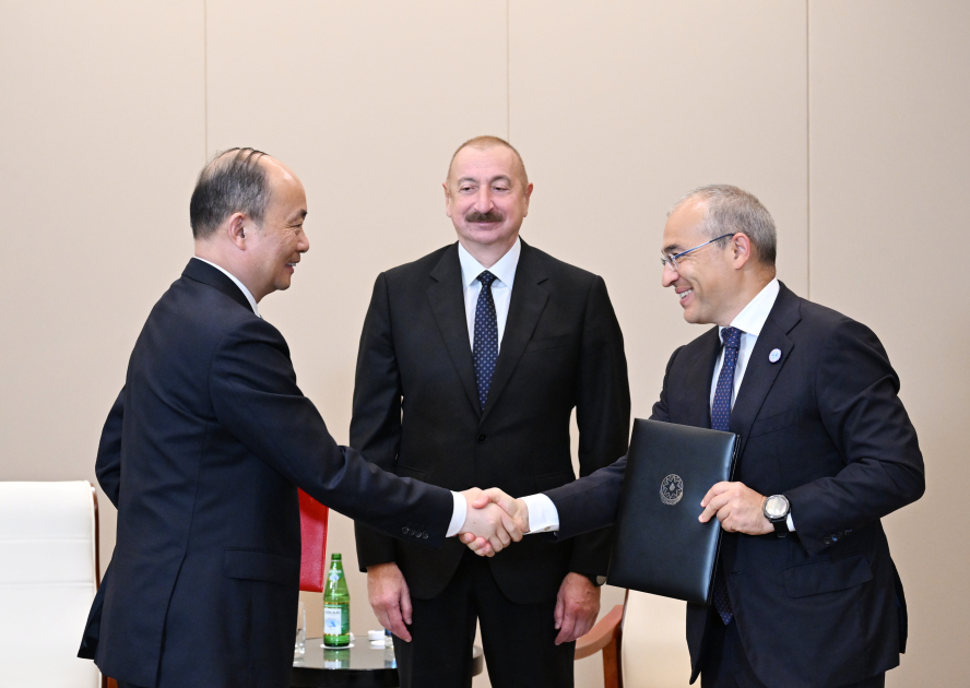 SOCAR ilə Çinin “Seven LTD” şirkəti arasında SƏNƏD İMZALANDI – FOTO SOCAR ilə Çinin “Seven LTD” şirkəti arasında SƏNƏD İMZALANDI – FOTO