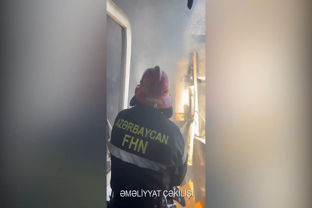 Bakıda yaşayış binasında YANĞIN: 12 nəfər təxliyə edildi – VİDEO