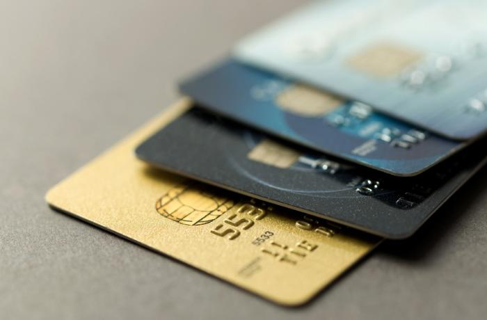 Bank kartlarından pul oğurlayan şəxs TUTULDU - FOTO