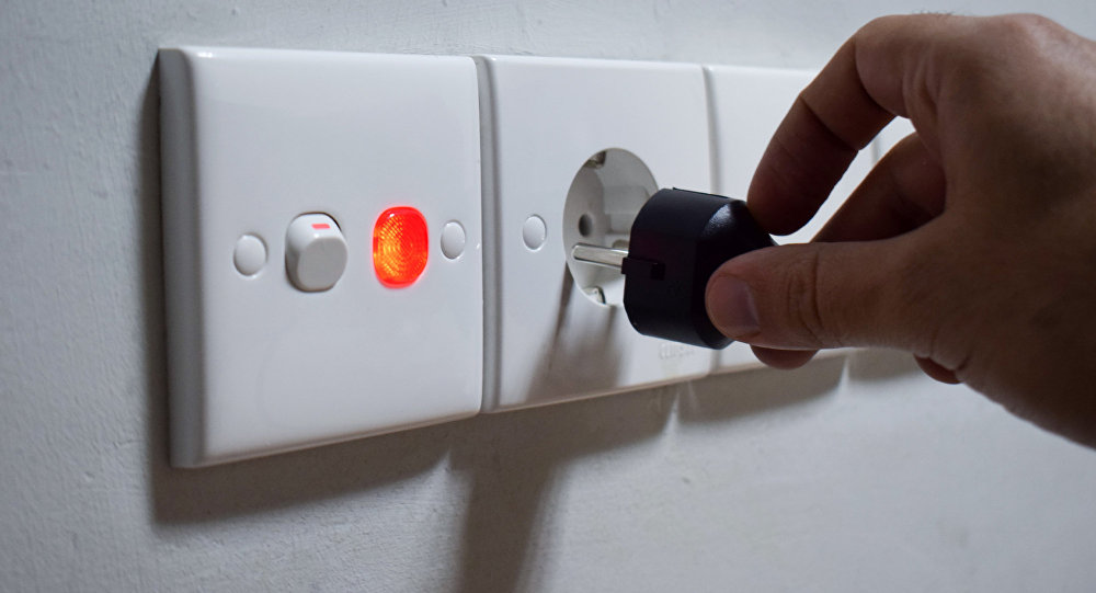 Evdən çıxmazdan əvvəl elektrik şəbəkəsindən çıxarmalı olduğunuz 5 cihaz