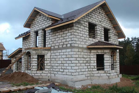 Gəncədə ev uçqu - 1 ölü, 3 yaralı var