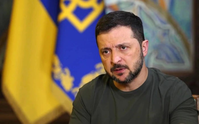 Zelenski: “Putinlə Moskvadan savayı hər yerdə görüşməyə hazıram” Zelenski: “Putinlə Moskvadan savayı hər yerdə görüşməyə hazıram”