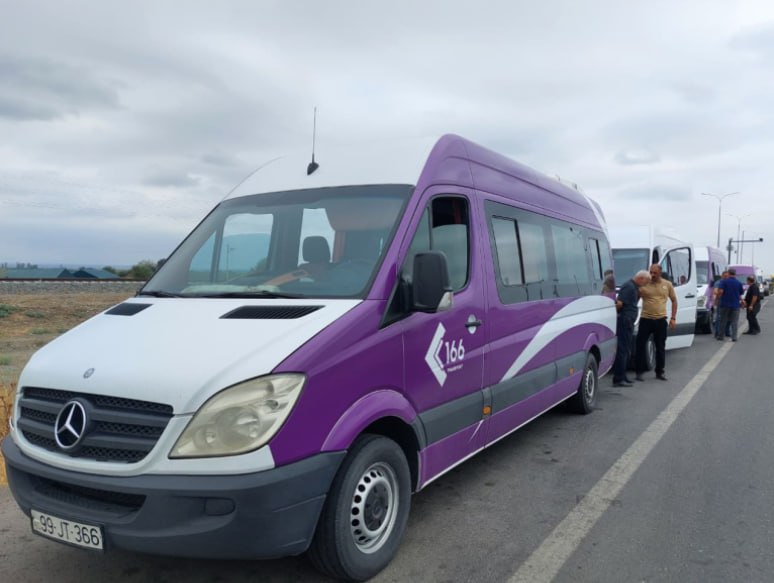 Növbəti köç karvanı Ağdərənin Vəngli kəndinə yola salındı – FOTO