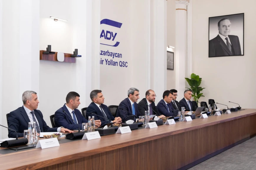 ADY-də ABŞ-nin biznes nümayəndə heyəti ilə görüş keçirilib – FOTO ADY-də ABŞ-nin biznes nümayəndə heyəti ilə görüş keçirilib – FOTO