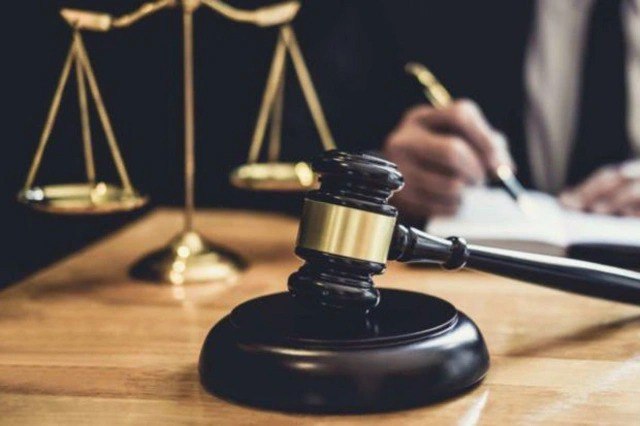 Avtobusda mübahisə etdiyi müştərini dayanacaqda döydü - HÖKM