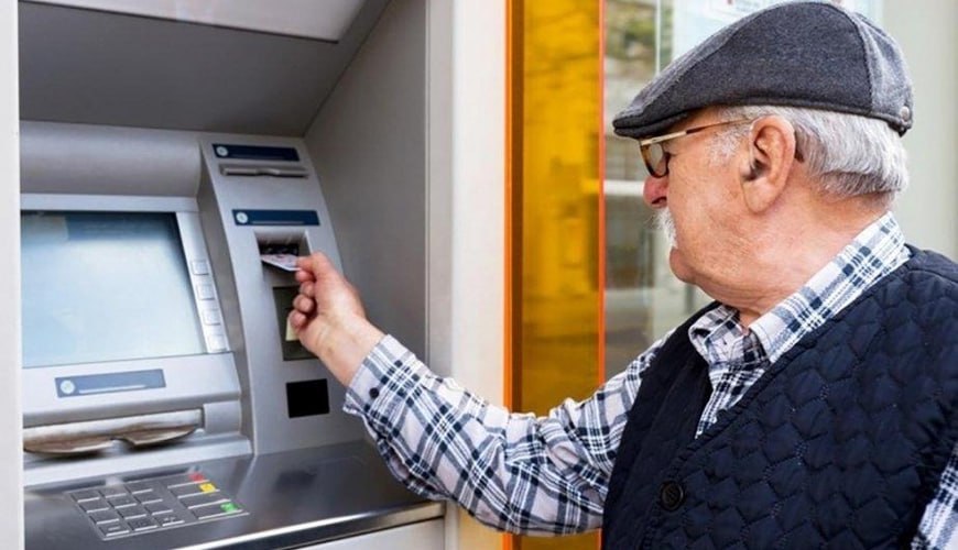 Pensiya yaşına az qalan şəxslərin işdən çıxarılması qadağan edilə BİLƏR