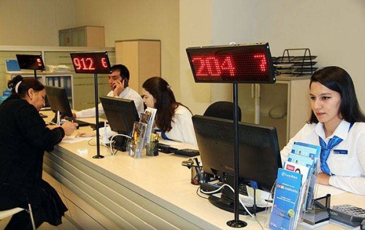 Əhalinin NƏZƏRİNƏ – Banklar bu hallarda dolları dəyişməkdən imtina edə bilər