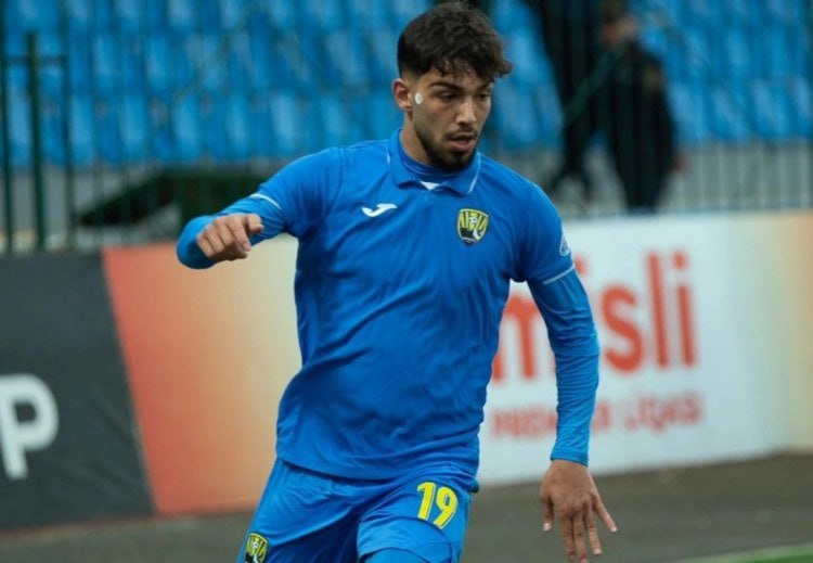 “Kəpəz” “Turan Tovuz”un futbolçusunu transfer etdi “Kəpəz” “Turan Tovuz”un futbolçusunu transfer etdi