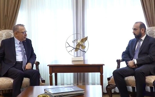 Mirzoyan Serdar Kılıçla görüşdü