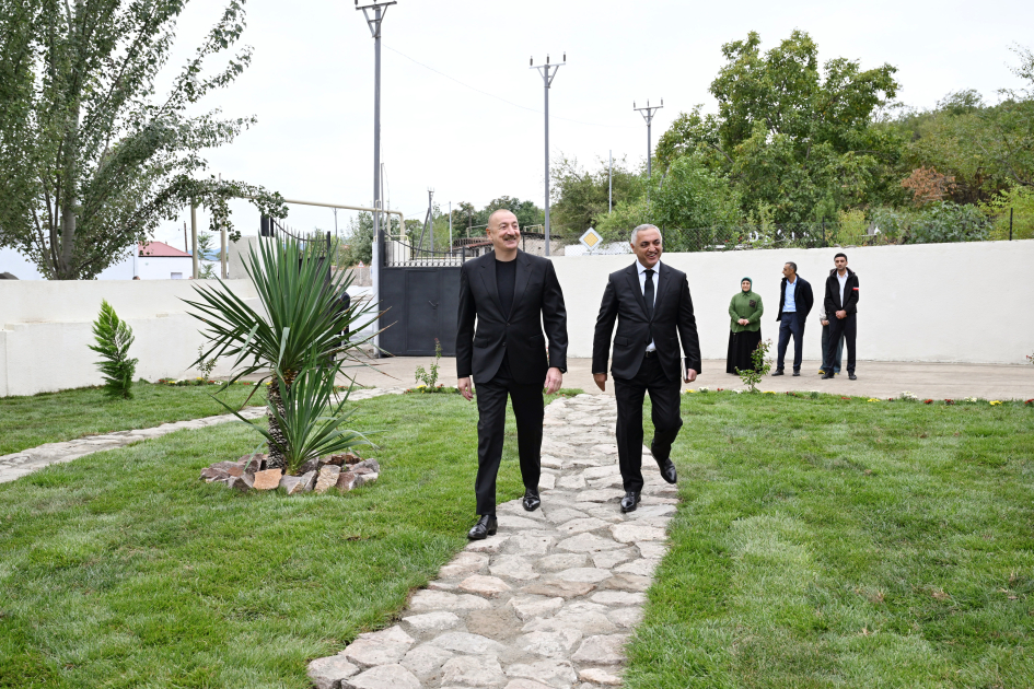 İlham Əliyev Xocalı rayonunun Daşbulaq kəndində - FOTO