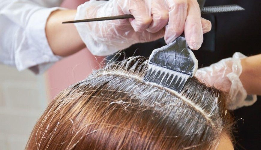 Saç boyası qızı tanınmaz hala saldı - başının forması dəyişdi - FOTO Saç boyası qızı tanınmaz hala saldı - başının forması dəyişdi - FOTO
