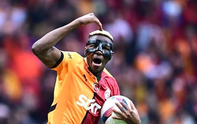 "Qalatasaray"da CİDDİ İTKİ