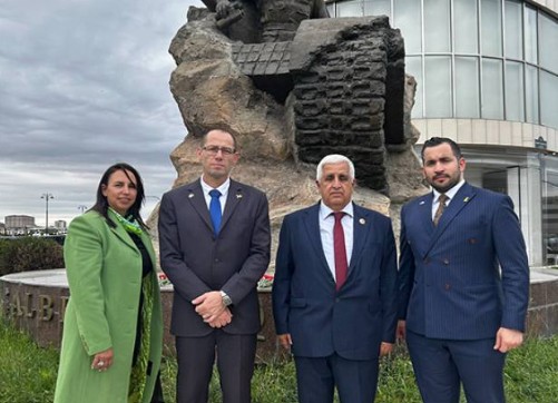 İsrail səfiri Albert Aqarunovun abidəsini ziyarət etdi – FOTO